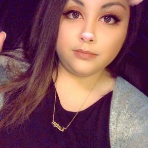 Meet your Posher, Antoinette